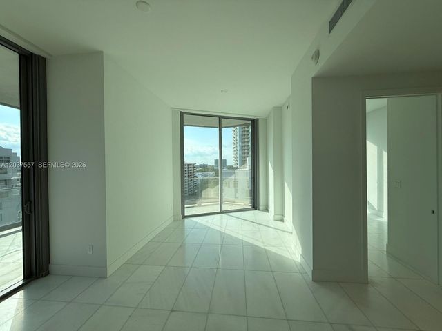 175 SE 25th Road 903, Miami, FL 33129