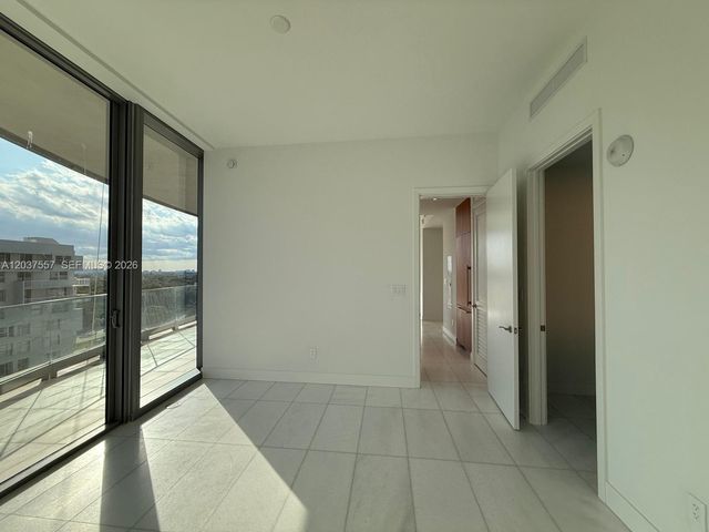 175 SE 25th Road 903, Miami, FL 33129