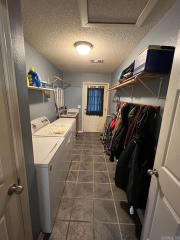 34 Springfield Rd, Springfield, AR 72157