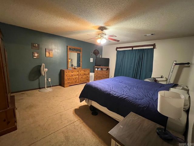 34 Springfield Rd, Springfield, AR 72157