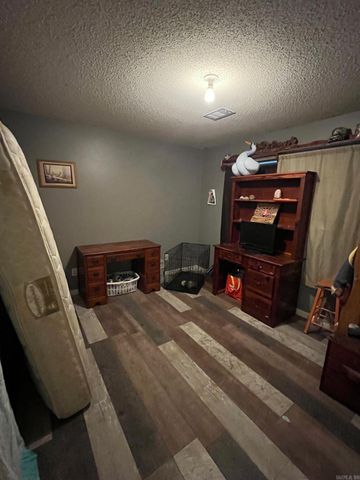 34 Springfield Rd, Springfield, AR 72157