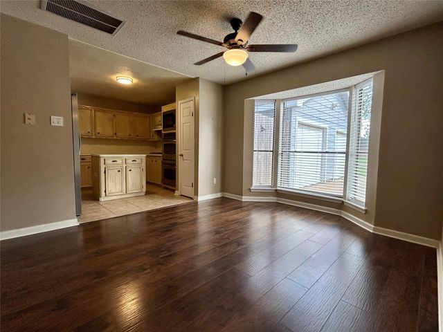 2711 Laurel Creek Way Way, Pearland, TX 77581