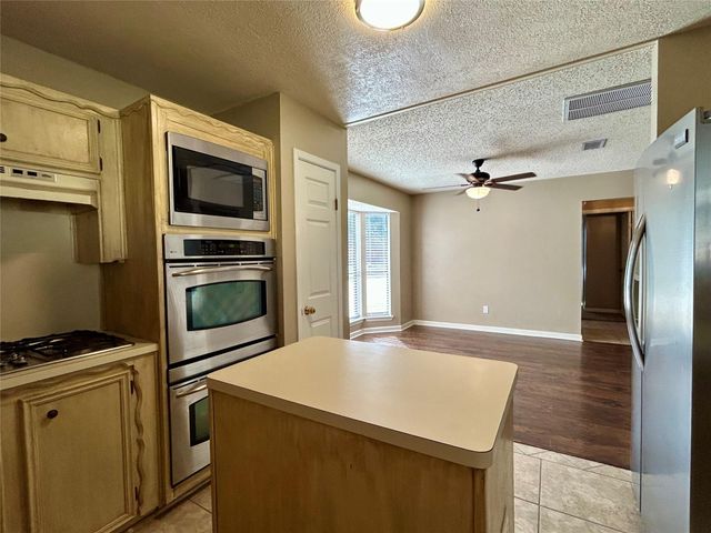 2711 Laurel Creek Way Way, Pearland, TX 77581