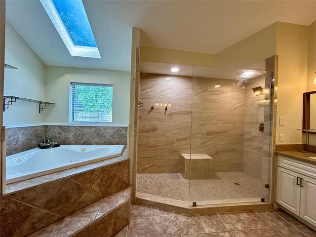 2711 Laurel Creek Way Way, Pearland, TX 77581