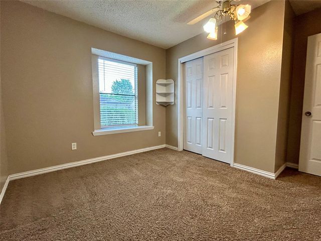 2711 Laurel Creek Way Way, Pearland, TX 77581