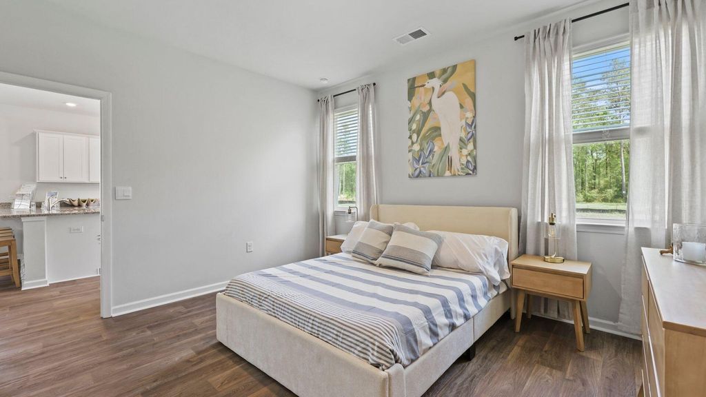 Image 15 of property listing at 1050 Refuge Way, Summerton, SC 29148