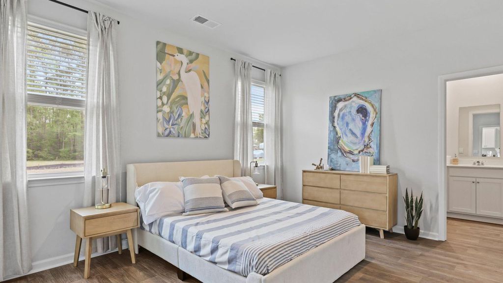 Image 5 of property listing at 1050 Refuge Way, Summerton, SC 29148