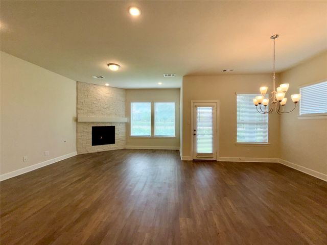 1804 Welker Drive, Van Alstyne, TX 75495
