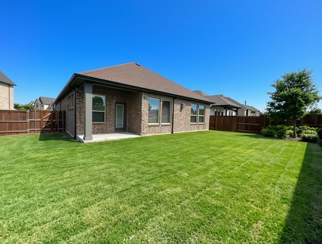 1804 Welker Drive, Van Alstyne, TX 75495
