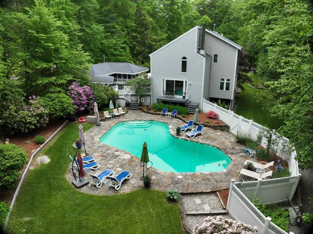 6 Haines Terrace, Merrimack, NH 03054