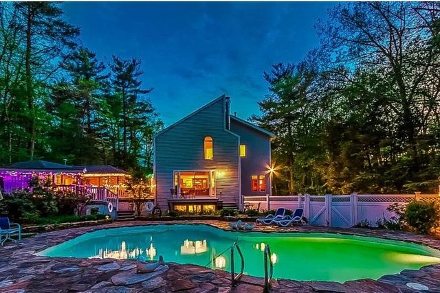 6 Haines Terrace, Merrimack, NH 03054