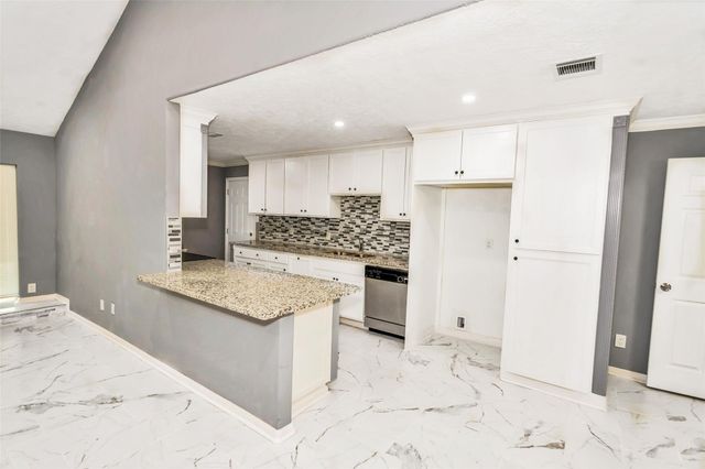 481 County Road 2084, Liberty, TX 77575