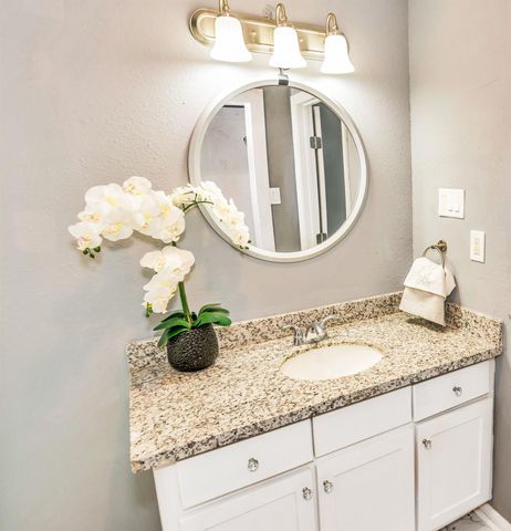 481 County Road 2084, Liberty, TX 77575