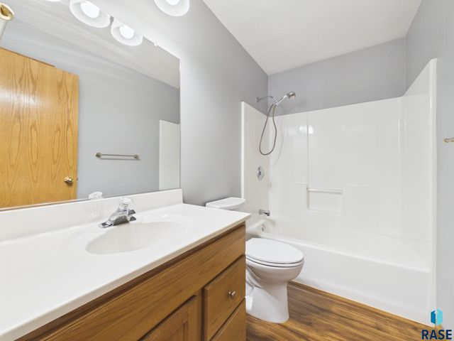 27297 Cypress Ave Avenue, Tea, SD 57064