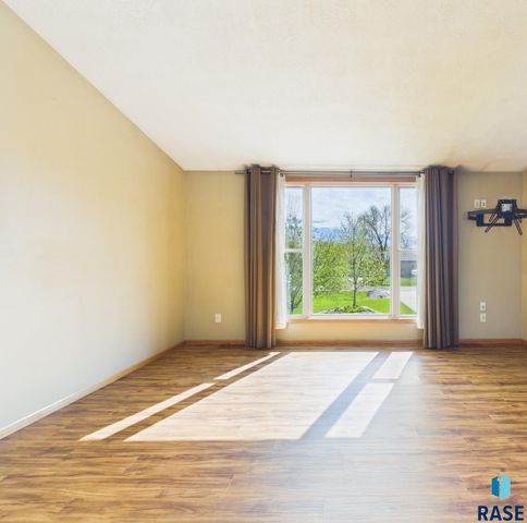27297 Cypress Ave Avenue, Tea, SD 57064