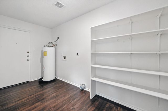 2947 Donnell DR, Round Rock, TX 78664