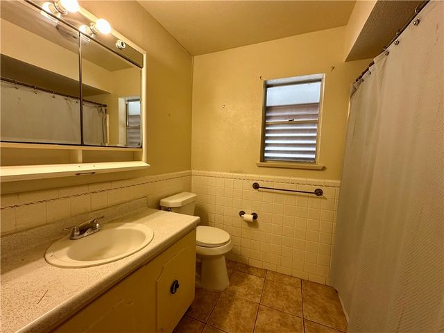 5209 Honeysuckle, Corpus Christi, TX 78415