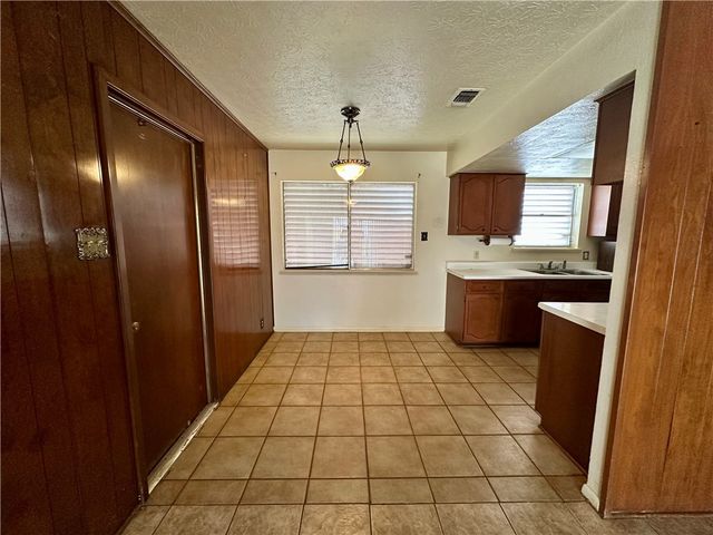 5209 Honeysuckle, Corpus Christi, TX 78415