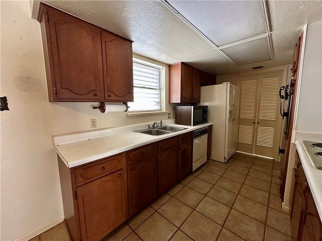 5209 Honeysuckle, Corpus Christi, TX 78415