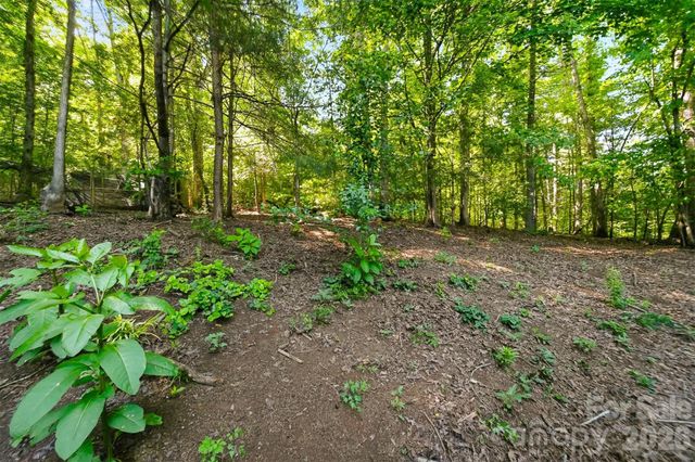 1006 Perkins Place, Lenoir, NC 28645