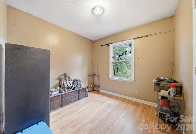 1006 Perkins Place, Lenoir, NC 28645