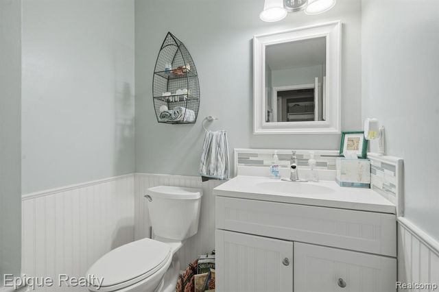 9867 Finnegan Drive, Brighton, MI 48116