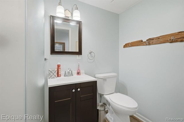 9867 Finnegan Drive, Brighton, MI 48116