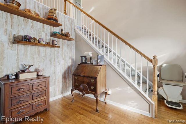 9867 Finnegan Drive, Brighton, MI 48116