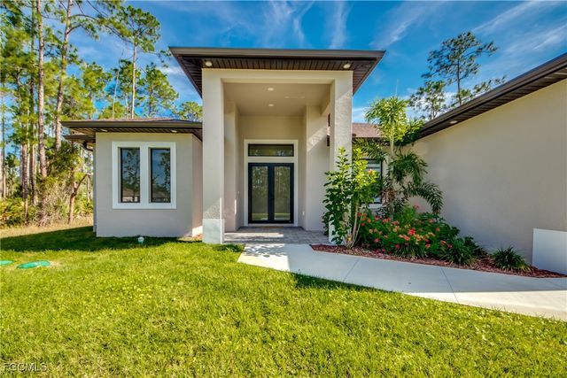 1018 Desoto AVE, Lehigh Acres, FL 33972