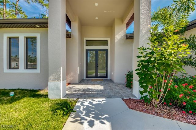 1018 Desoto AVE, Lehigh Acres, FL 33972