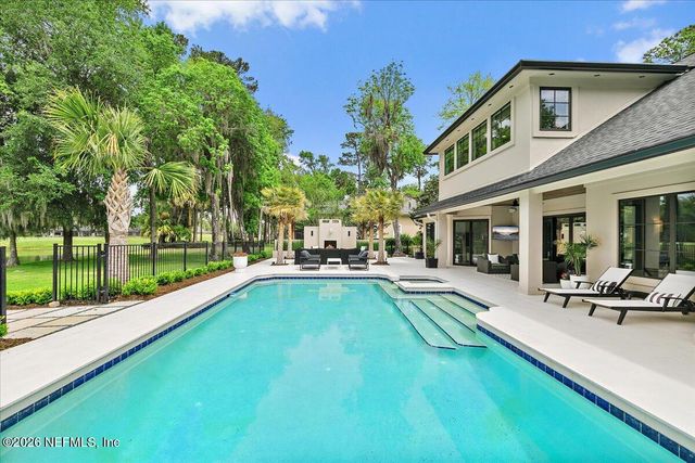 8049 WHISPER LAKE Lane W, Palm Valley, FL 32082