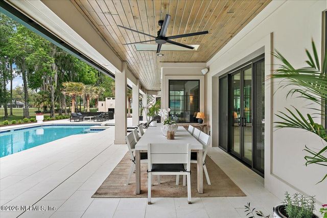 8049 WHISPER LAKE Lane W, Palm Valley, FL 32082
