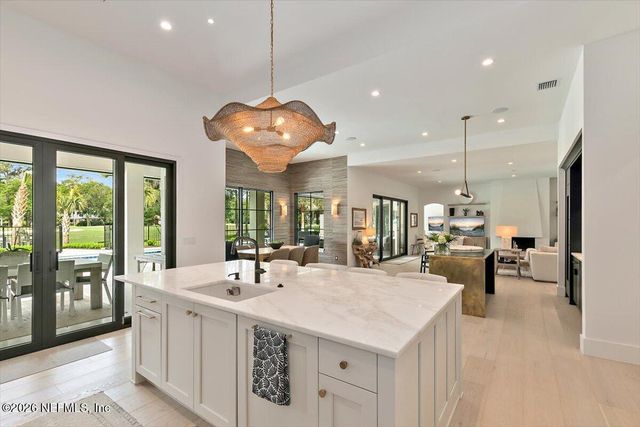 8049 WHISPER LAKE Lane W, Palm Valley, FL 32082