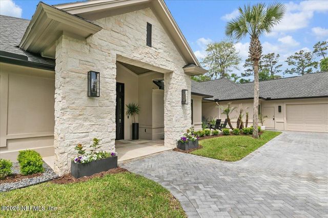 8049 WHISPER LAKE Lane W, Palm Valley, FL 32082