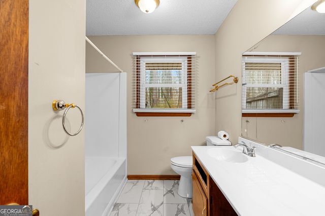 125 Brierwood Court, Fayetteville, GA 30215