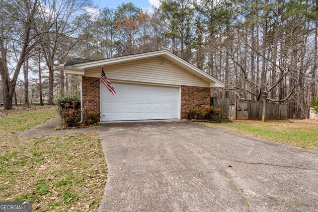 125 Brierwood Court, Fayetteville, GA 30215
