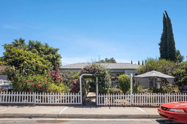 74 E St East, Chula Vista, CA 91910