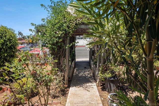 74 E St East, Chula Vista, CA 91910