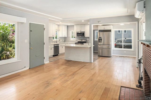 74 E St East, Chula Vista, CA 91910