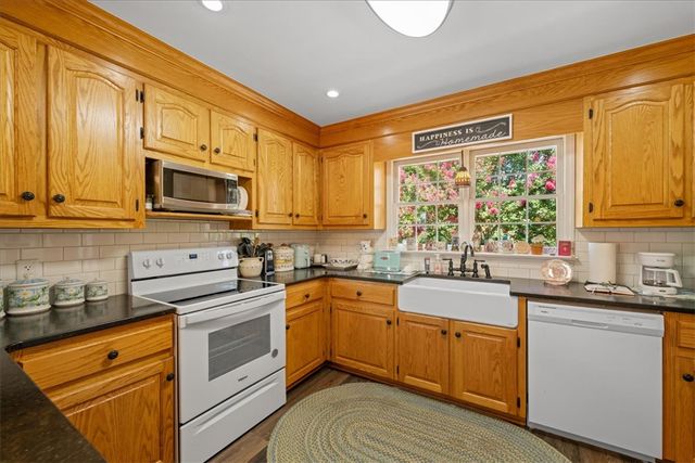 1 Oakridge Court, Anderson, SC 29621