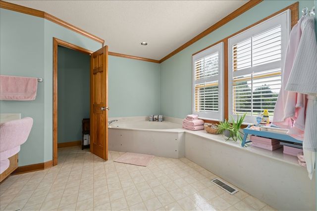 1 Oakridge Court, Anderson, SC 29621