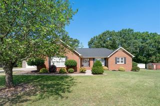 1 Oakridge Court, Anderson, SC 29621
