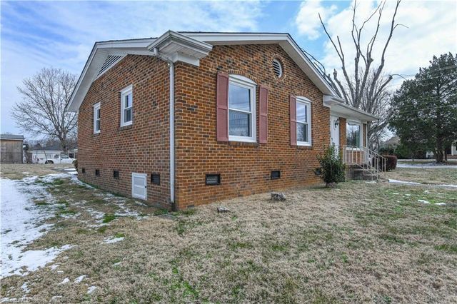 1600 Glenridge Road, Greensboro, NC 27405