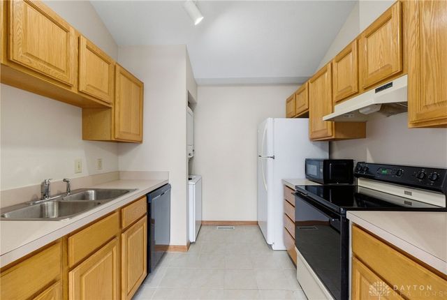 621 Thornburg, Tipp City, OH 45371