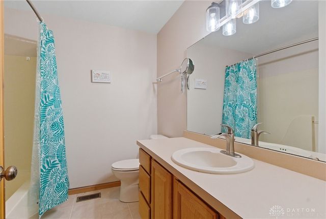 621 Thornburg, Tipp City, OH 45371