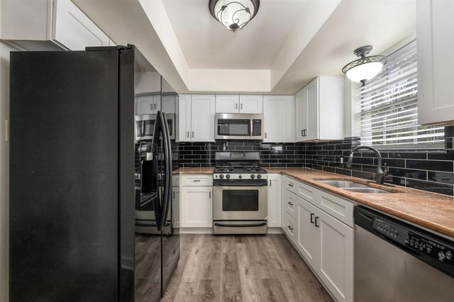 6107 Bullard DR A, Austin, TX 78757