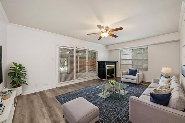 6107 Bullard DR A, Austin, TX 78757