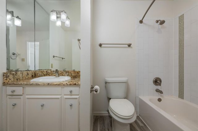 6107 Bullard DR A, Austin, TX 78757