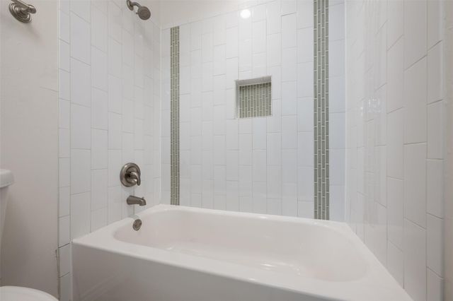 6107 Bullard DR A, Austin, TX 78757