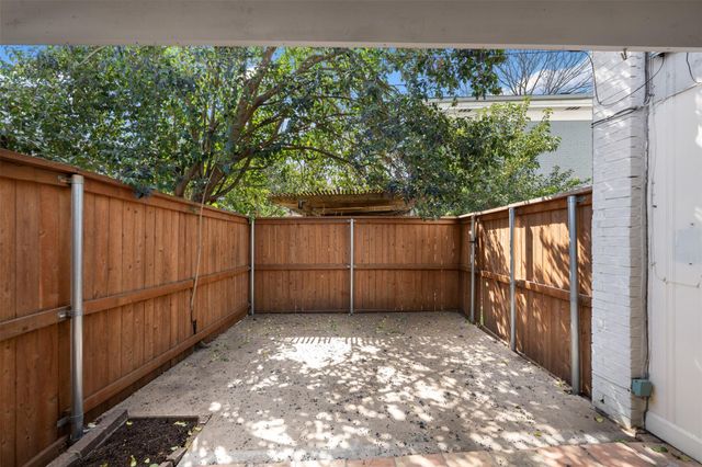 6107 Bullard DR A, Austin, TX 78757